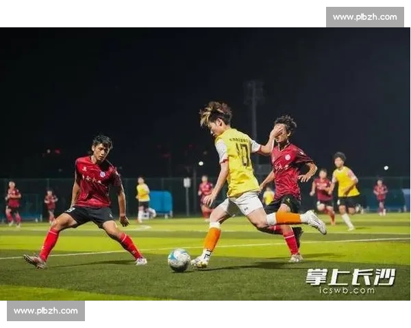 贺龙场声浪震星城！长沙球迷的 “第十二人” 担当